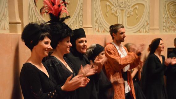 Attori di Minimiteatri in "Shahrazàd racconta" al Teatro Sociale di Rovigo il 28 maggio 2017